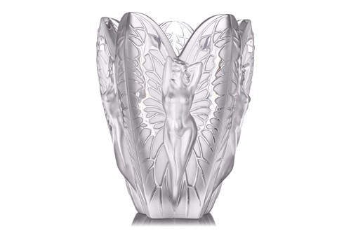 Lot 181 - A large Lalique 'Chrysalide' frosted glass...