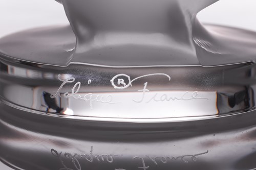 Lot 179 - A Lalique frosted glass paperweight,...