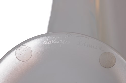 Lot 298 - A contemporary Lalique 'Victoire' opalescent...