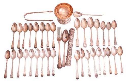 Lot 125 - A mixed collection of George III teaspoons...