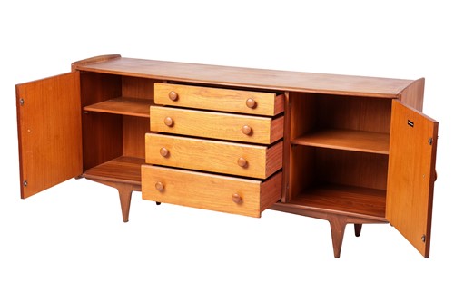 Lot 206 - A "Mid Century Vintage" 1960s Younger "Toledo"...