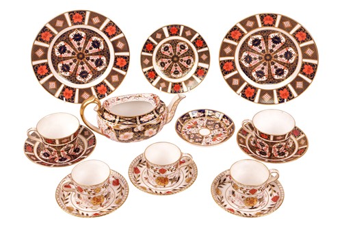 Lot 278 - A collection of Royal Crown Derby part tea...