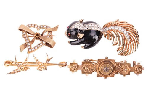 Lot 75 - A collection of four brooches; to include an...