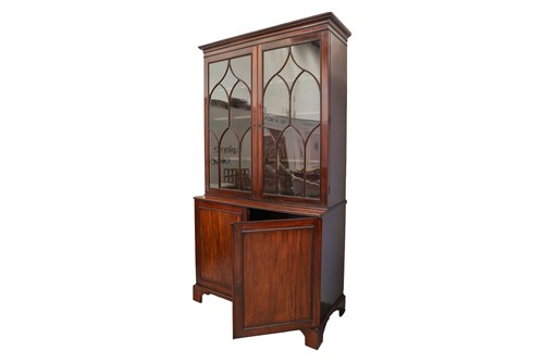 Lot 221 - A good quality George IV mahogany cupboard...
