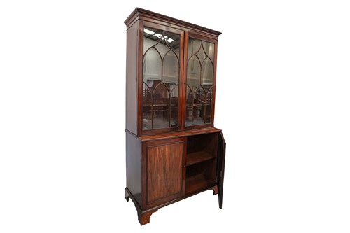 Lot 221 - A good quality George IV mahogany cupboard...