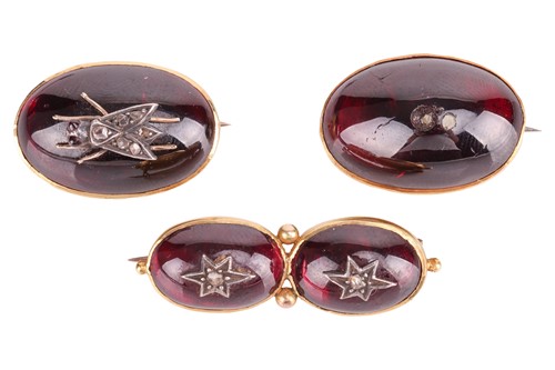 Lot 3 - Three Victorian brooches set with garnet...