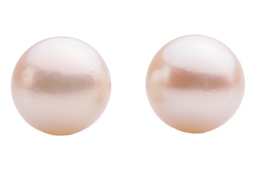 Lot 141 - A pair of cultured pearl stud earrings, each...