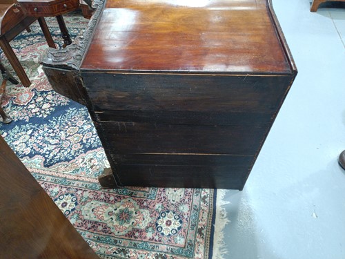 Lot 219 - A George III mahogany serpentine dressing...