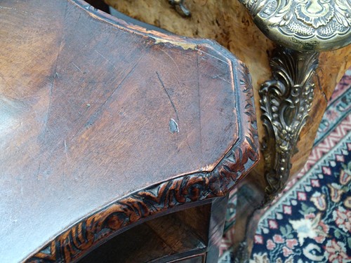 Lot 219 - A George III mahogany serpentine dressing...