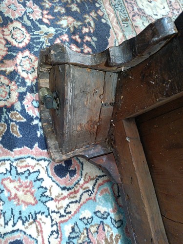 Lot 219 - A George III mahogany serpentine dressing...