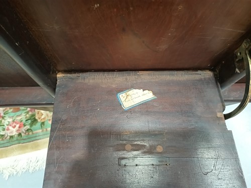 Lot 254 - A George III oval mahogany snap-top breakfast...