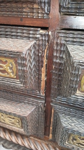 Lot 258 - An 18th century Indo -Portuguese rosewood...