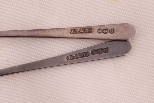 Lot 129 - A quantity of mixed cased flatware, including...