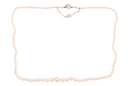 Lot A graduated pearl necklace with diamond...