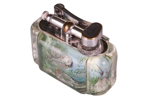 Lot 355 - A Dunhill Aquarium table lighter, of lobed...