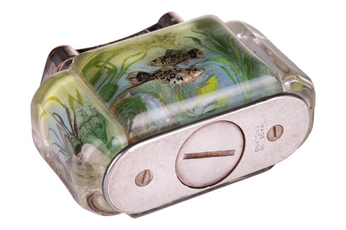 Lot 355 - A Dunhill Aquarium table lighter, of lobed...