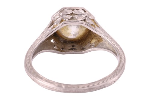 Lot 34 - A diamond solitaire ring, featuring an old-cut...