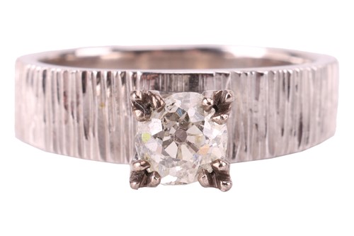 Lot 36 - A diamond solitaire ring, featuring an old-cut...