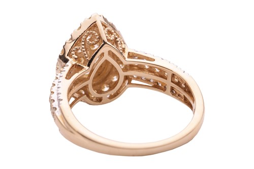 Lot 50 - A diamond cluster ring in 14ct gold, the...