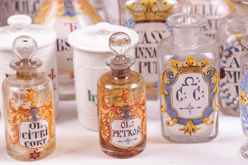 Lot 304 - A large collection of Continental...