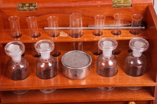 Lot 304 - A large collection of Continental...