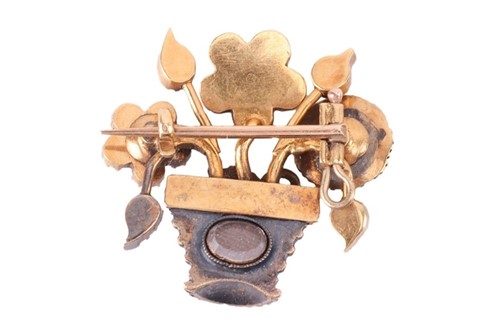 Lot 85 - A Victorian giardinetti mourning brooch, of a...