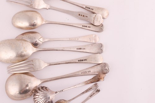 Lot 113 - A group lot of silver, comprising two dessert...