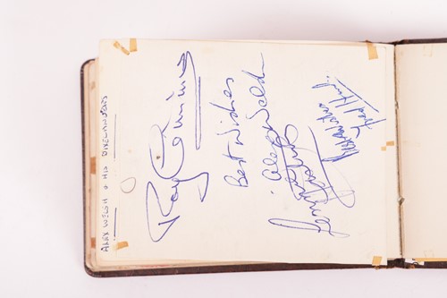 Lot 178 - Autographs: Stage, Screen, Comedy, and Music...