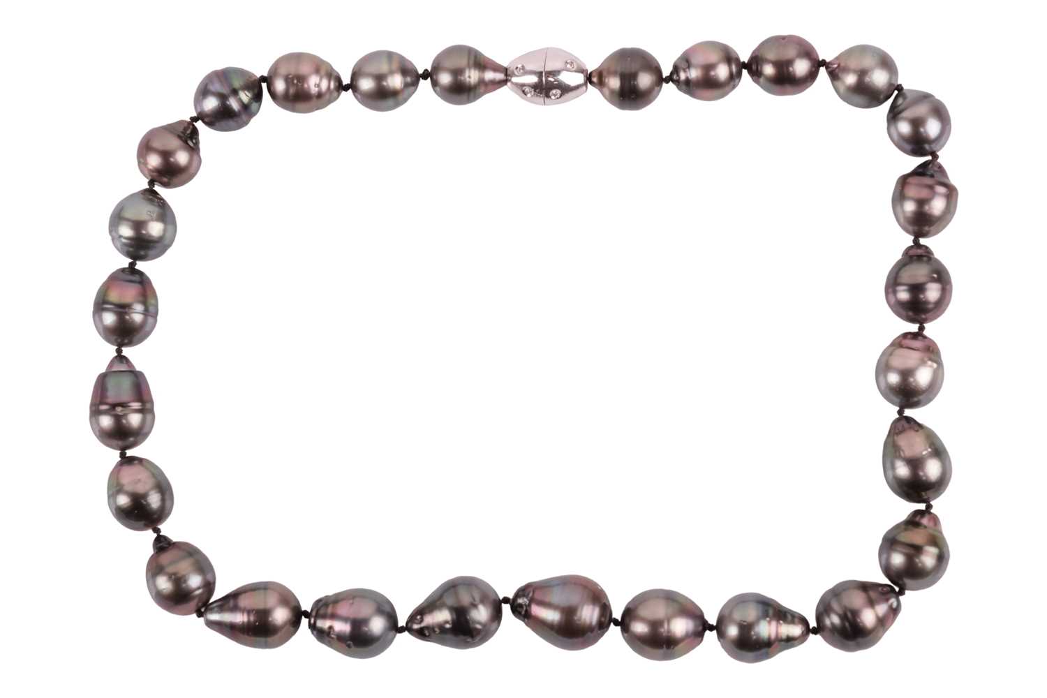 Lot 123 - A Tahitian cultured pearl necklace with...