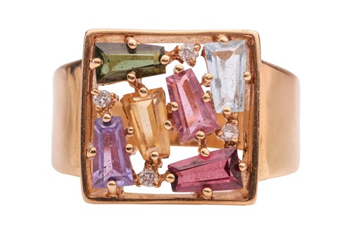 Lot 232 - A gem-set ring and matching pendant, of...
