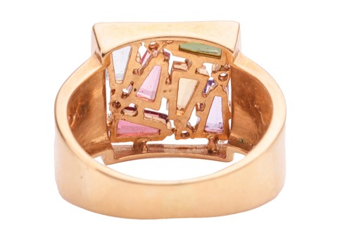 Lot 232 - A gem-set ring and matching pendant, of...