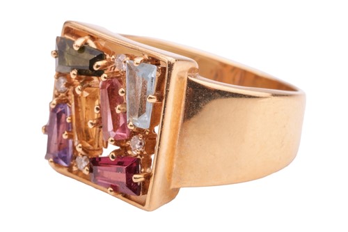 Lot 232 - A gem-set ring and matching pendant, of...