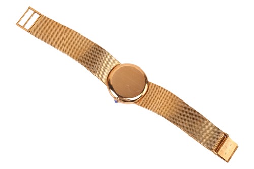 Lot 266 - Baume & Mercier An 18ct Gold Genteman's...