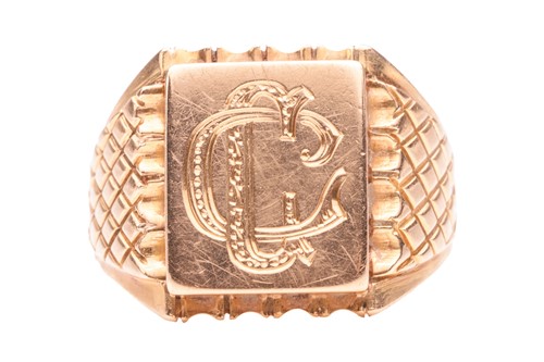 Lot 178 - A signet ring, ring head with protruding...