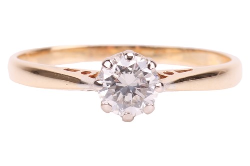 Lot 129 - A diamond solitaire ring, the central round...