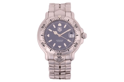 Lot 74 - TAG Heuer A Professional 6000 Series Gentleman'...