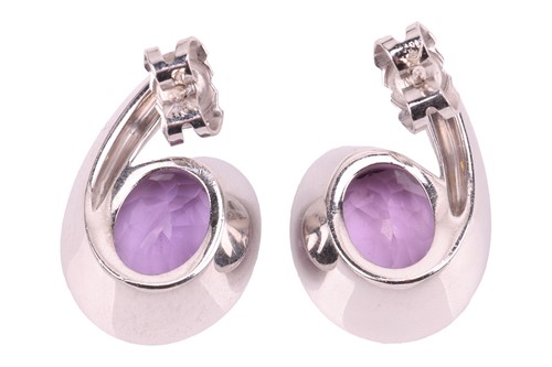 Lot 188 - Boodles - a pair of Sonata stud earrings set...