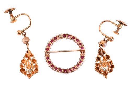 Lot 37 - A ruby-set circle brooch and a pair of pendant...