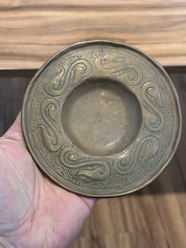 Lot 168 - A collection of decorative Arts and Crafts...