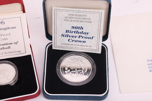 Lot 145 - A collection of twelve cased silver proof...