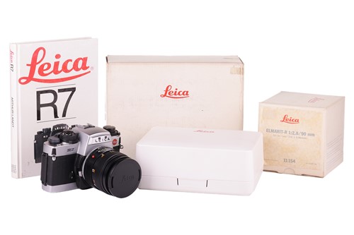 Lot A Leica R7 'Chrome' SLR Camera, made in...