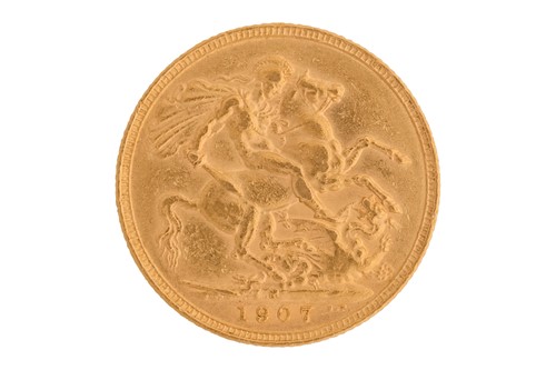 Lot 11 - An Edward VII full sovereign 1907, obverse...