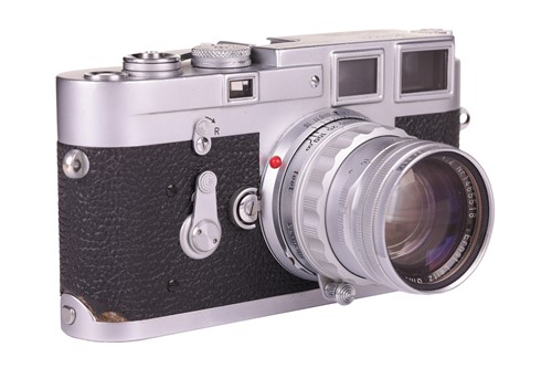 Lot A Leitz Wetzlar Leica M3 Camera, 1960, serial...