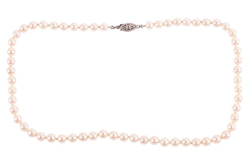 Lot 89 - A single-strand cultured pearl necklace, the...