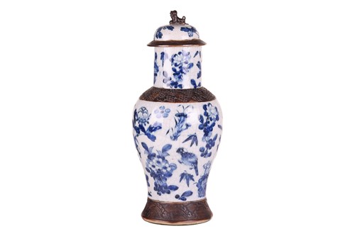 Lot 70 - A large Chinese blue and white porcelain...