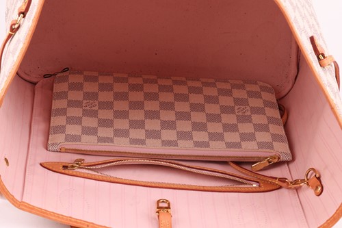 Lot 181 - Louis Vuitton - a Neverfull MM tote bag in...