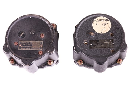 Lot 189 - A U.S. Navy military aviation clock, by the...