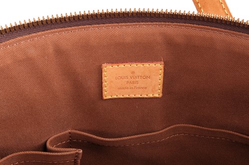 Lot 189 - Louis Vuitton - a Tivoli GM shoulder bag in...