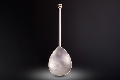 Lot 299 - An Elizabethan Seal Top Spoon; the fig shaped...