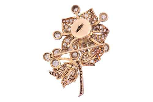 Lot 217 - A Victorian diamond en tremblant flower brooch,...